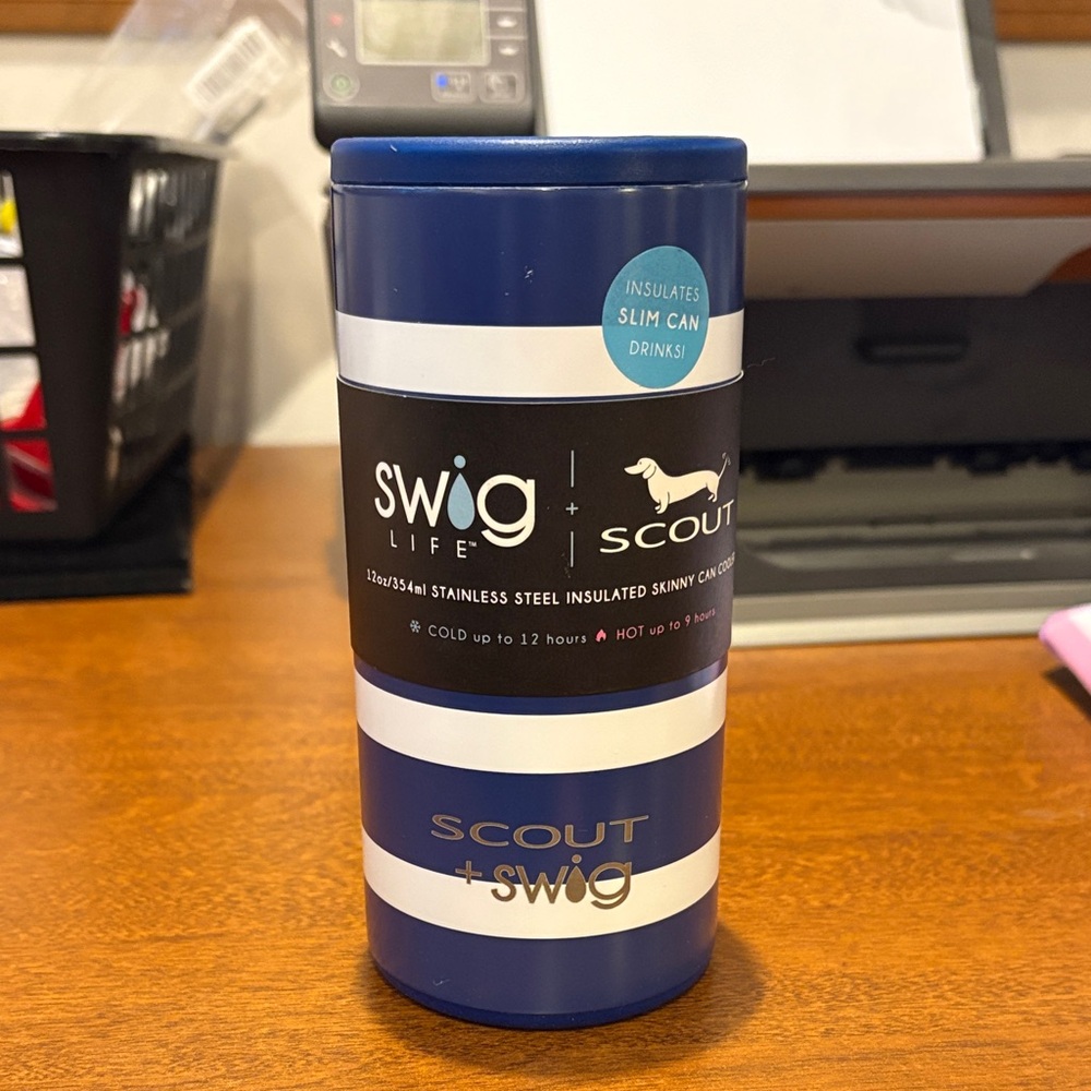 Blue and White Insulated slim Can Cooler swig scout Bnwt